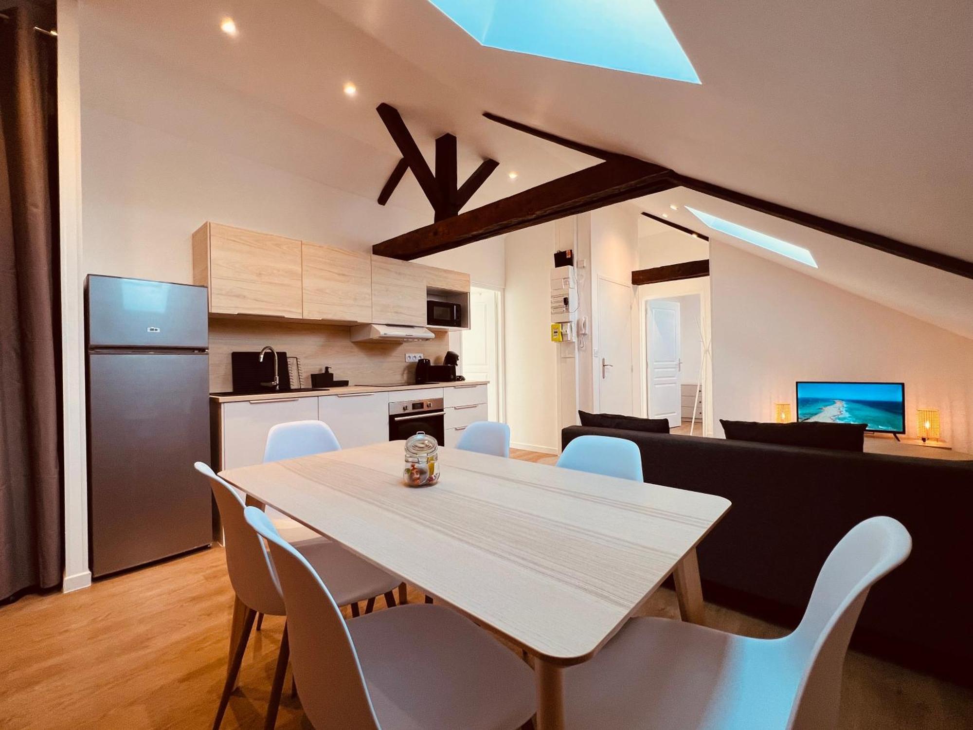 L'Ibiza - Home Homy Montluçon Екстериор снимка
